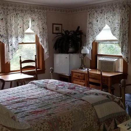 Eastgate Inn B&B Lenox Esterno foto